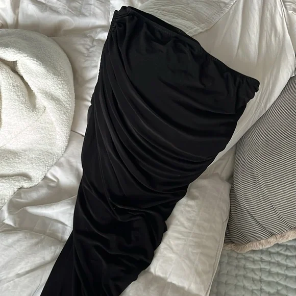 Norma Kamali Diana Black Mini Dress, NWOT - Picture 4 of 5